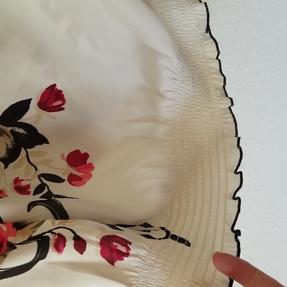 White House Black Market Off-The-Shoulder Blouse - Picture 3 of 8